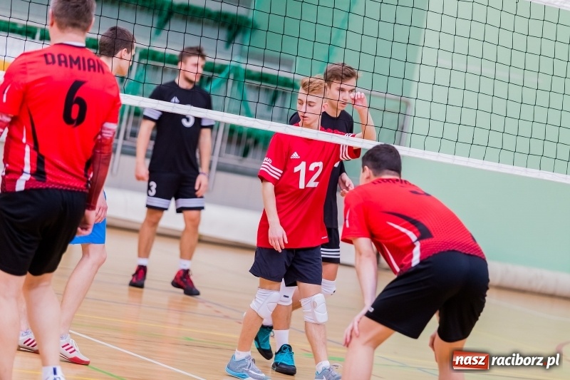Zdjęcie w galerii na portalu naszraciborz.pl: JP Telebim RLPS: Enter El-Bis bez szans z Leśną Perłą wiadomości z regionu