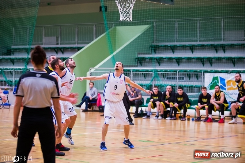 Zdjęcie w galerii na portalu naszraciborz.pl: Zwycięstwo Ofensywy Racibórz po dogrywce wiadomości z regionu