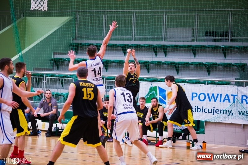Zdjęcie w galerii na portalu naszraciborz.pl: Zwycięstwo Ofensywy Racibórz po dogrywce wiadomości z regionu