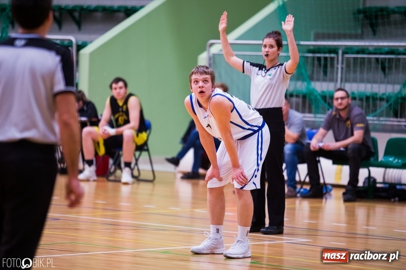 Zdjęcie w galerii na portalu naszraciborz.pl: Zwycięstwo Ofensywy Racibórz po dogrywce wiadomości z regionu