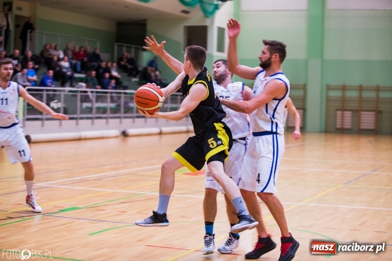 Zdjęcie w galerii na portalu naszraciborz.pl: Zwycięstwo Ofensywy Racibórz po dogrywce wiadomości z regionu