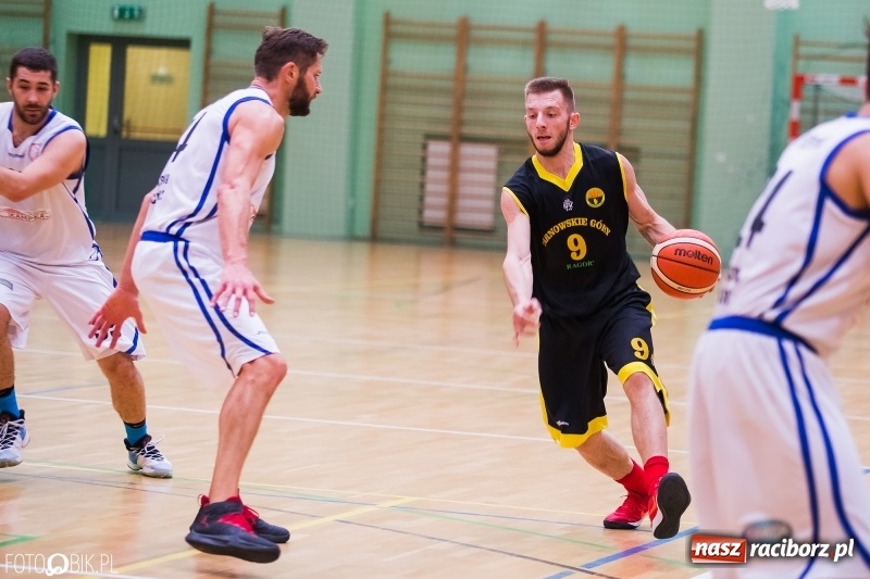 Zdjęcie w galerii na portalu naszraciborz.pl: Zwycięstwo Ofensywy Racibórz po dogrywce wiadomości z regionu