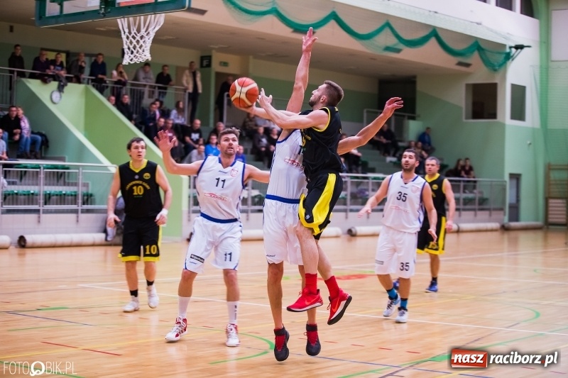 Zdjęcie w galerii na portalu naszraciborz.pl: Zwycięstwo Ofensywy Racibórz po dogrywce wiadomości z regionu