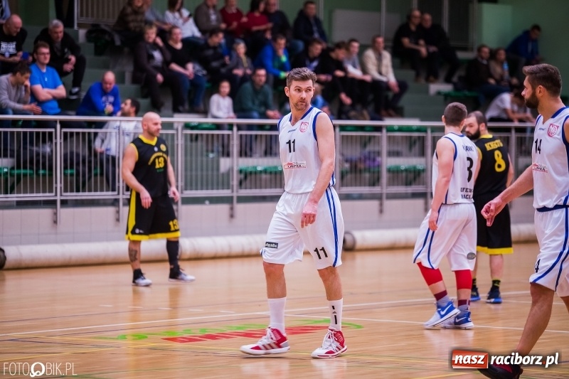 Zdjęcie w galerii na portalu naszraciborz.pl: Zwycięstwo Ofensywy Racibórz po dogrywce wiadomości z regionu