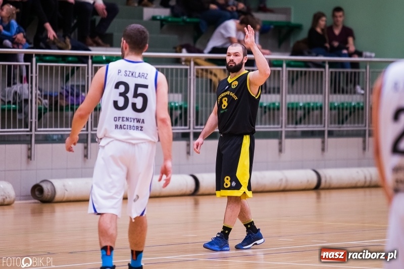 Zdjęcie w galerii na portalu naszraciborz.pl: Zwycięstwo Ofensywy Racibórz po dogrywce wiadomości z regionu