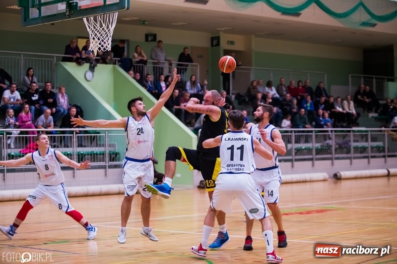 Zdjęcie w galerii na portalu naszraciborz.pl: Zwycięstwo Ofensywy Racibórz po dogrywce wiadomości z regionu
