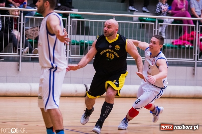 Zdjęcie w galerii na portalu naszraciborz.pl: Zwycięstwo Ofensywy Racibórz po dogrywce wiadomości z regionu