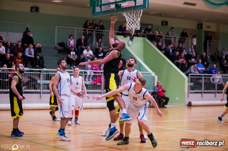 Zdjęcie w galerii na portalu naszraciborz.pl: Zwycięstwo Ofensywy Racibórz po dogrywce wiadomości z regionu