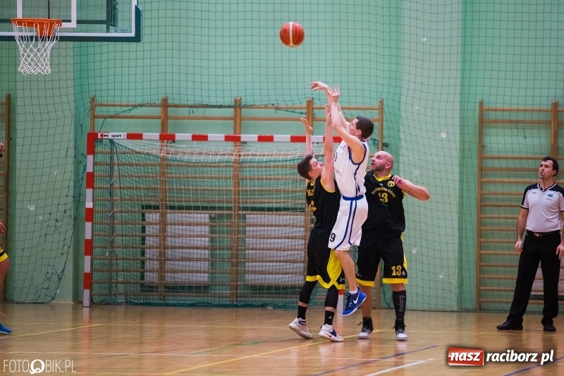 Zdjęcie w galerii na portalu naszraciborz.pl: Zwycięstwo Ofensywy Racibórz po dogrywce wiadomości z regionu