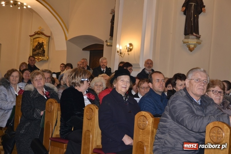 Zdjęcie w galerii na portalu naszraciborz.pl: VII Przegląd Chórów Pogranicza w Krzyżanowicach wiadomości z regionu