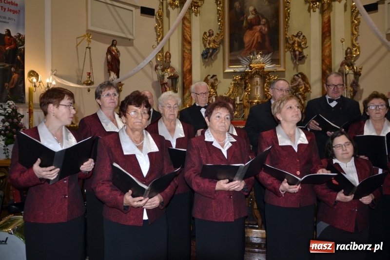 Zdjęcie w galerii na portalu naszraciborz.pl: VII Przegląd Chórów Pogranicza w Krzyżanowicach wiadomości z regionu