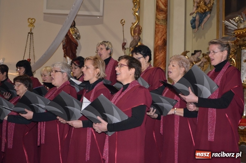 Zdjęcie w galerii na portalu naszraciborz.pl: VII Przegląd Chórów Pogranicza w Krzyżanowicach wiadomości z regionu