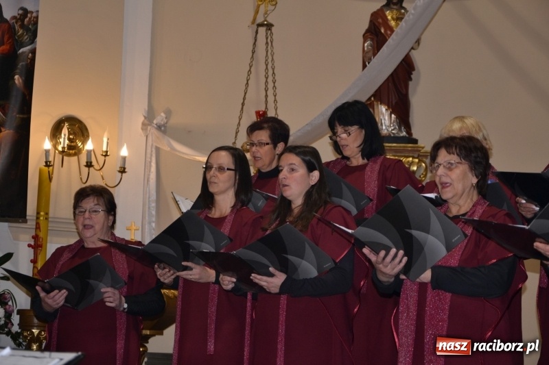 Zdjęcie w galerii na portalu naszraciborz.pl: VII Przegląd Chórów Pogranicza w Krzyżanowicach wiadomości z regionu