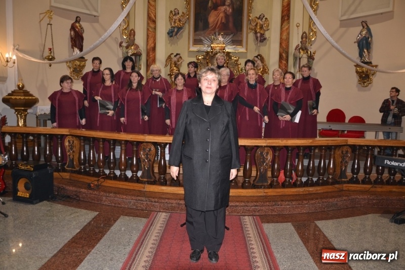 Zdjęcie w galerii na portalu naszraciborz.pl: VII Przegląd Chórów Pogranicza w Krzyżanowicach wiadomości z regionu