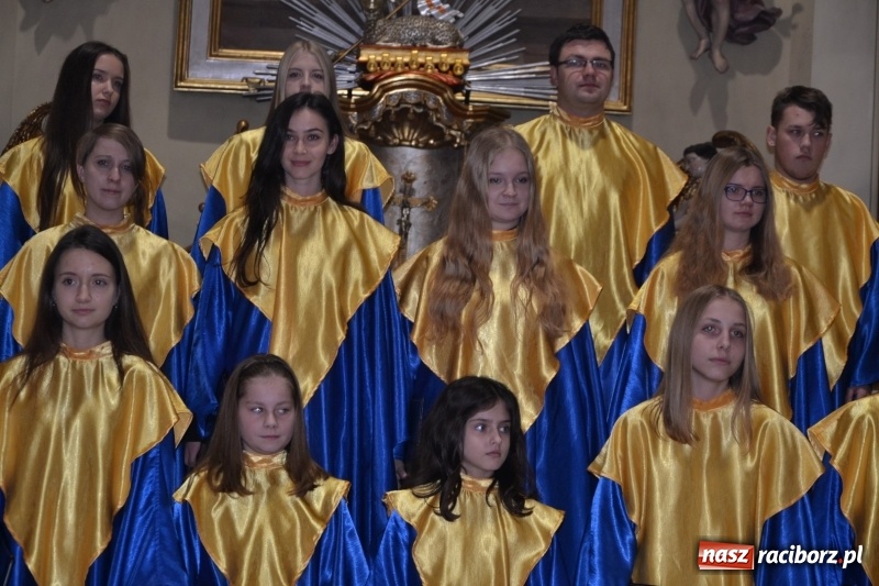 Zdjęcie w galerii na portalu naszraciborz.pl: VII Przegląd Chórów Pogranicza w Krzyżanowicach wiadomości z regionu