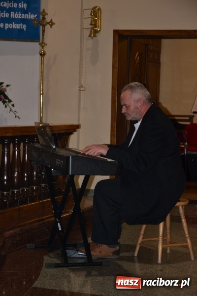 Zdjęcie w galerii na portalu naszraciborz.pl: VII Przegląd Chórów Pogranicza w Krzyżanowicach wiadomości z regionu