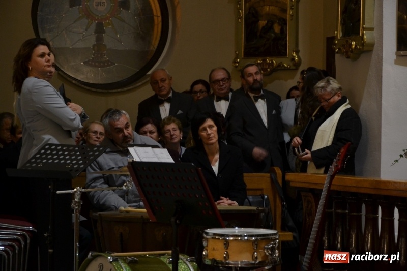 Zdjęcie w galerii na portalu naszraciborz.pl: VII Przegląd Chórów Pogranicza w Krzyżanowicach wiadomości z regionu