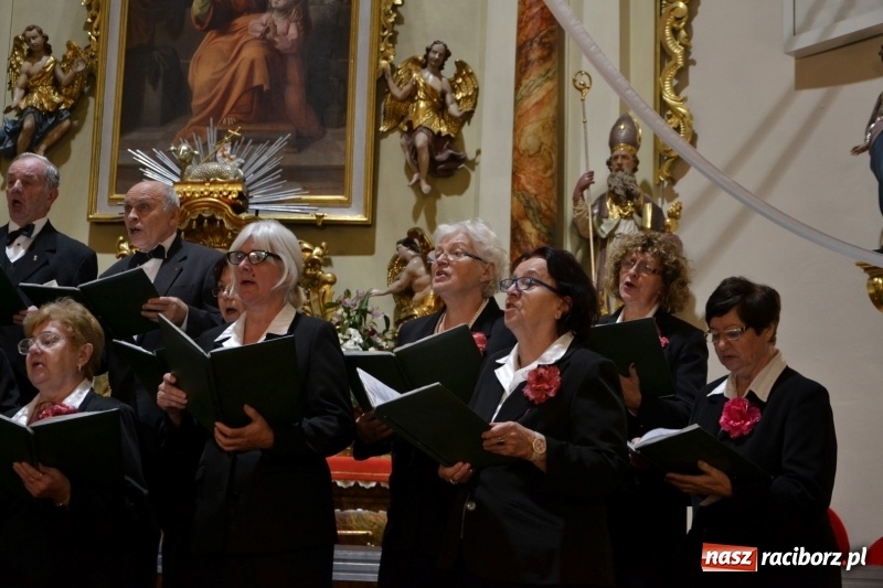 Zdjęcie w galerii na portalu naszraciborz.pl: VII Przegląd Chórów Pogranicza w Krzyżanowicach wiadomości z regionu