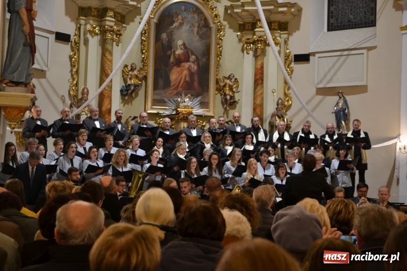 Zdjęcie w galerii na portalu naszraciborz.pl: VII Przegląd Chórów Pogranicza w Krzyżanowicach wiadomości z regionu