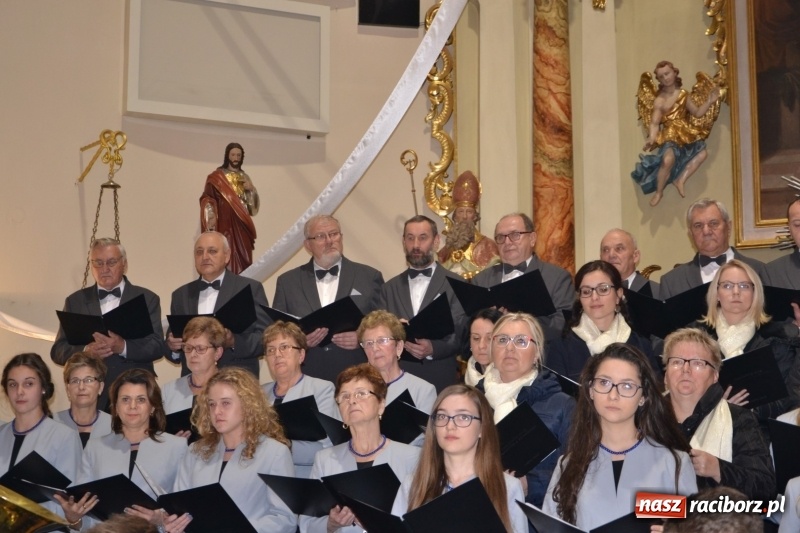 Zdjęcie w galerii na portalu naszraciborz.pl: VII Przegląd Chórów Pogranicza w Krzyżanowicach wiadomości z regionu