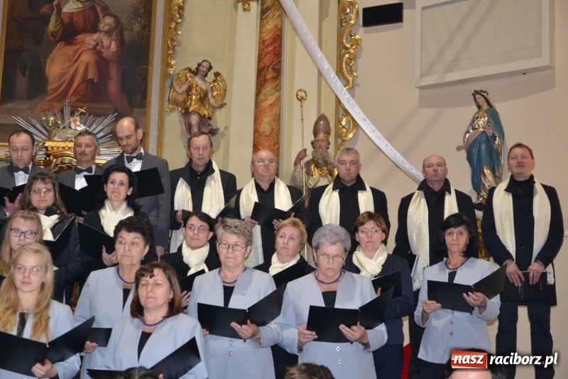 Zdjęcie w galerii na portalu naszraciborz.pl: VII Przegląd Chórów Pogranicza w Krzyżanowicach wiadomości z regionu