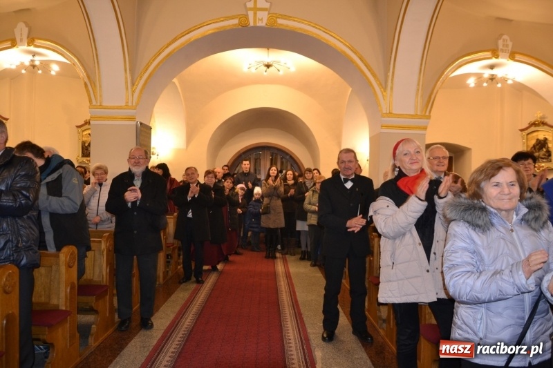 Zdjęcie w galerii na portalu naszraciborz.pl: VII Przegląd Chórów Pogranicza w Krzyżanowicach wiadomości z regionu
