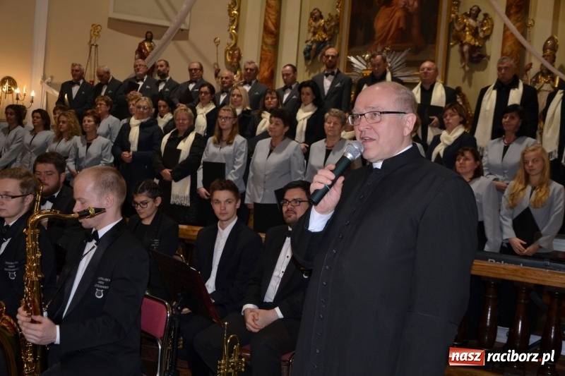 Zdjęcie w galerii na portalu naszraciborz.pl: VII Przegląd Chórów Pogranicza w Krzyżanowicach wiadomości z regionu