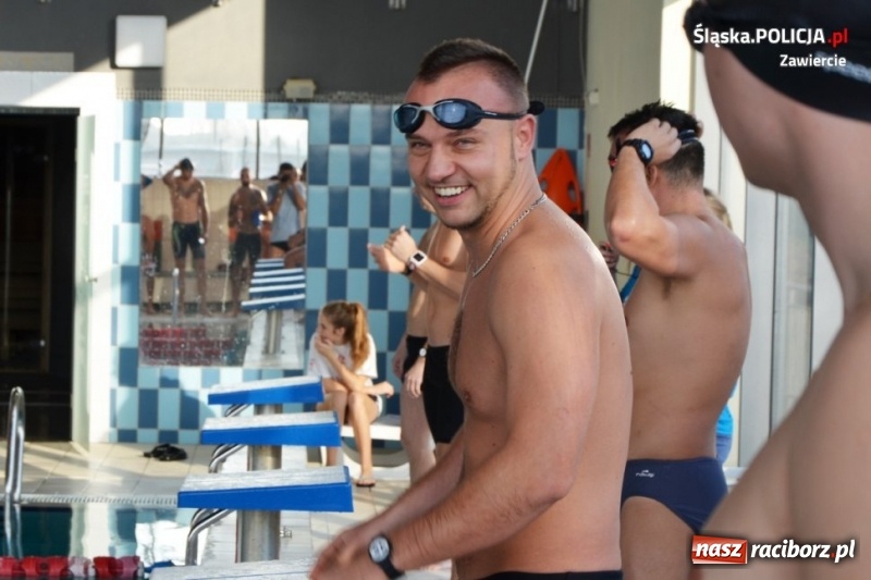 Zdjęcie w galerii na portalu naszraciborz.pl: Policjant z Raciborza na podium Mistrzostw Policji w pływaniu wiadomości z regionu