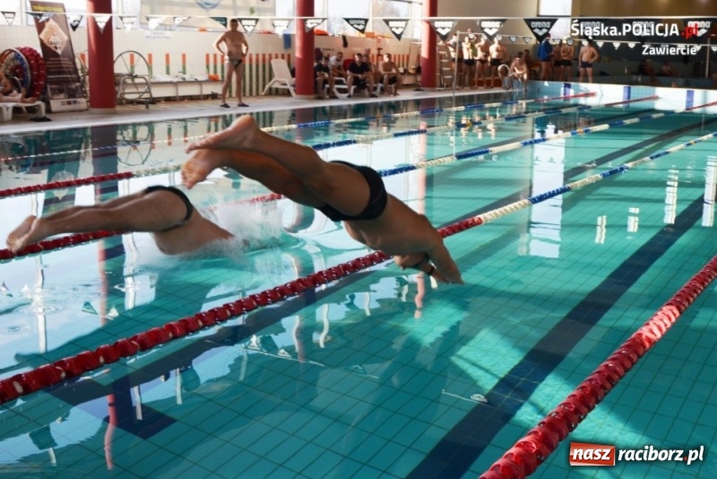 Zdjęcie w galerii na portalu naszraciborz.pl: Policjant z Raciborza na podium Mistrzostw Policji w pływaniu wiadomości z regionu