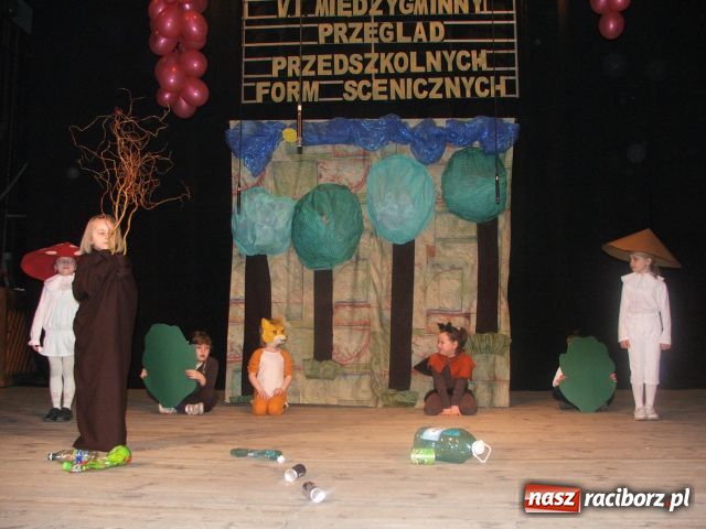 Zdjęcie w galerii na portalu naszraciborz.pl: W teatr bawią się już od przedszkola wiadomości z regionu