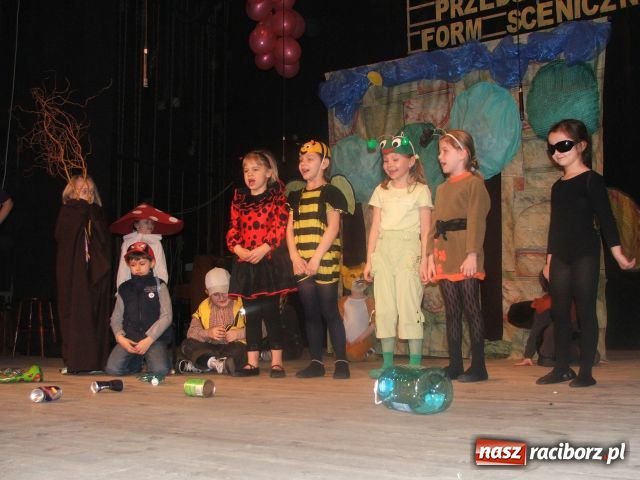 Zdjęcie w galerii na portalu naszraciborz.pl: W teatr bawią się już od przedszkola wiadomości z regionu