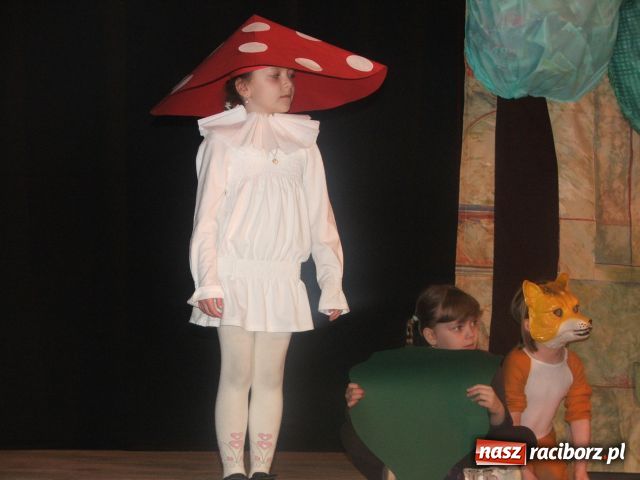 Zdjęcie w galerii na portalu naszraciborz.pl: W teatr bawią się już od przedszkola wiadomości z regionu