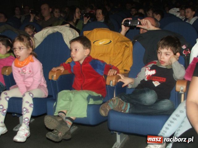 Zdjęcie w galerii na portalu naszraciborz.pl: W teatr bawią się już od przedszkola wiadomości z regionu