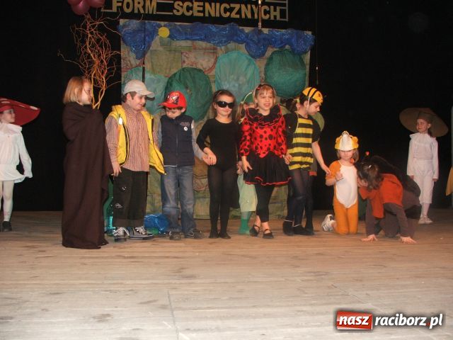 Zdjęcie w galerii na portalu naszraciborz.pl: W teatr bawią się już od przedszkola wiadomości z regionu