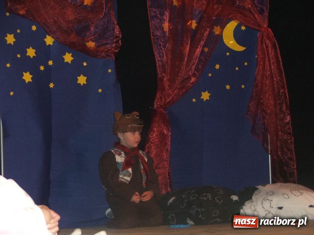 Zdjęcie w galerii na portalu naszraciborz.pl: W teatr bawią się już od przedszkola wiadomości z regionu