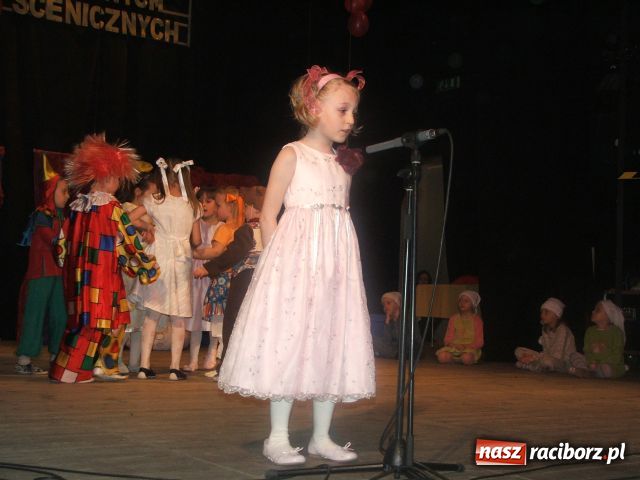 Zdjęcie w galerii na portalu naszraciborz.pl: W teatr bawią się już od przedszkola wiadomości z regionu