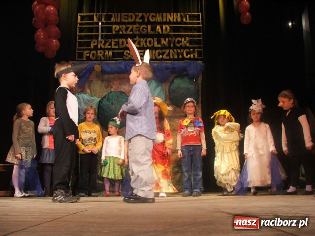 Zdjęcie w galerii na portalu naszraciborz.pl: W teatr bawią się już od przedszkola wiadomości z regionu