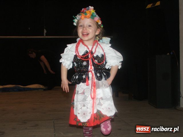 Zdjęcie w galerii na portalu naszraciborz.pl: W teatr bawią się już od przedszkola wiadomości z regionu