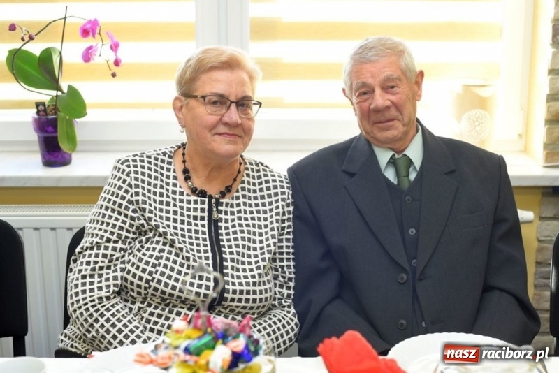 Zdjęcie w galerii na portalu naszraciborz.pl: Uroczystość z okazji Jubileuszu Pożycia Małżeńskiego wiadomości z regionu