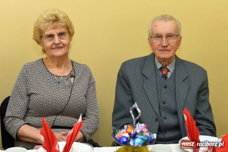 Zdjęcie w galerii na portalu naszraciborz.pl: Uroczystość z okazji Jubileuszu Pożycia Małżeńskiego wiadomości z regionu