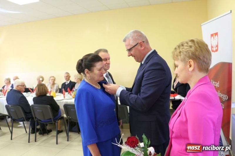Zdjęcie w galerii na portalu naszraciborz.pl: Uroczystość z okazji Jubileuszu Pożycia Małżeńskiego wiadomości z regionu