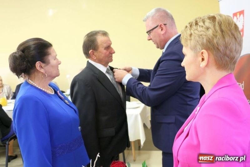 Zdjęcie w galerii na portalu naszraciborz.pl: Uroczystość z okazji Jubileuszu Pożycia Małżeńskiego wiadomości z regionu