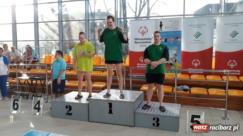 Zdjęcie w galerii na portalu naszraciborz.pl: Zawodnicy Huraganu Racibórz na XXV Śląskim Mityngu Pływackim wiadomości z regionu