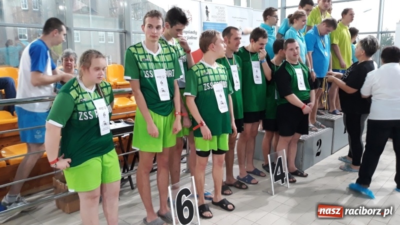 Zdjęcie w galerii na portalu naszraciborz.pl: Zawodnicy Huraganu Racibórz na XXV Śląskim Mityngu Pływackim wiadomości z regionu