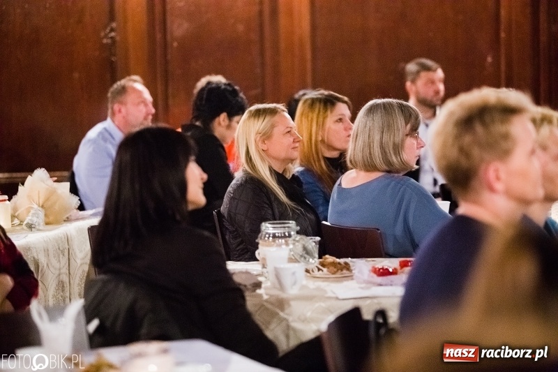 Zdjęcie w galerii na portalu naszraciborz.pl: Poetycka jesień w murach Kasprowicza wiadomości z regionu