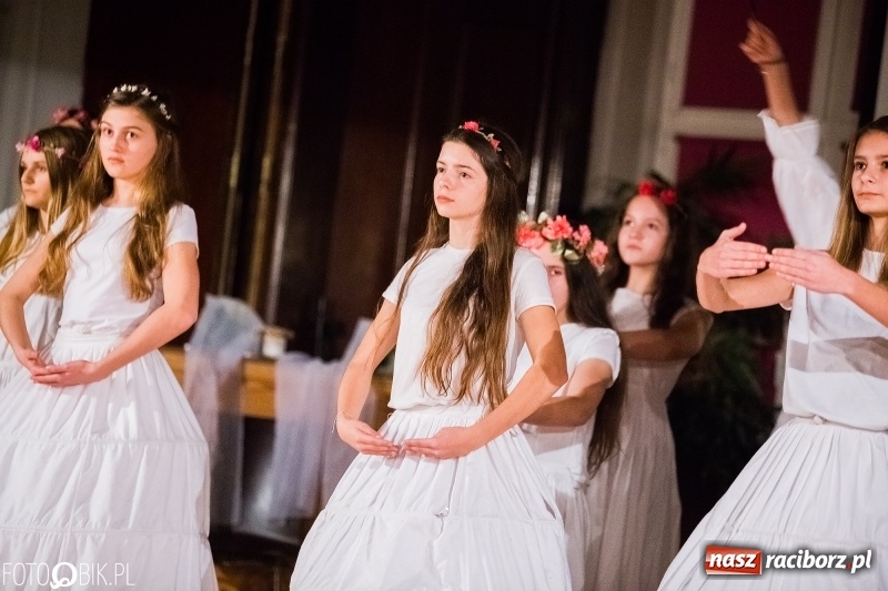 Zdjęcie w galerii na portalu naszraciborz.pl: Poetycka jesień w murach Kasprowicza wiadomości z regionu