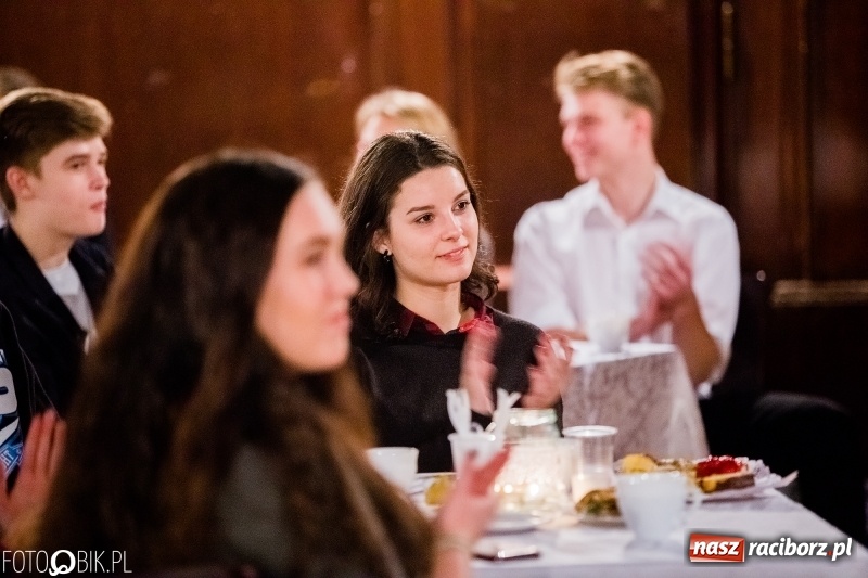 Zdjęcie w galerii na portalu naszraciborz.pl: Poetycka jesień w murach Kasprowicza wiadomości z regionu