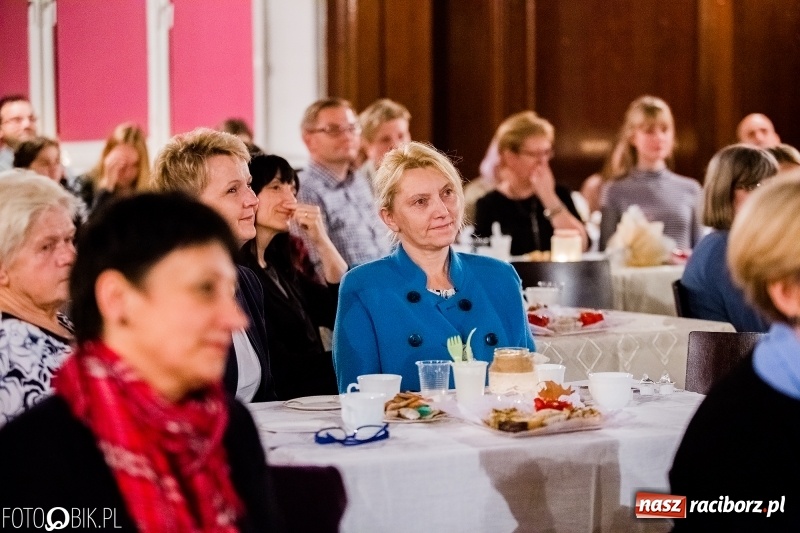 Zdjęcie w galerii na portalu naszraciborz.pl: Poetycka jesień w murach Kasprowicza wiadomości z regionu