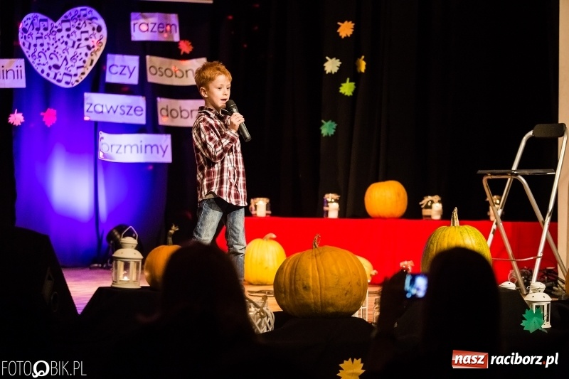 Zdjęcie w galerii na portalu naszraciborz.pl: Na jesienną nutę w Młodzieżowym Domu Kultury wiadomości z regionu