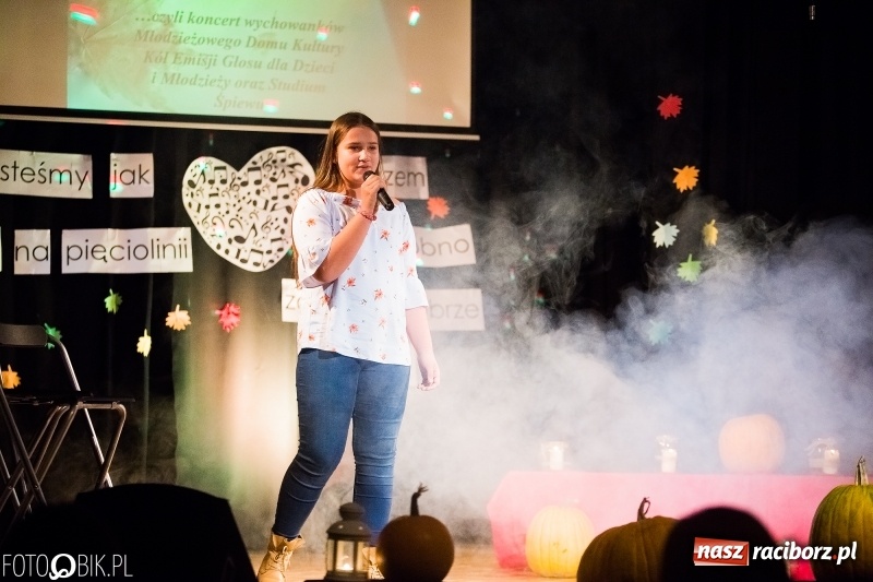 Zdjęcie w galerii na portalu naszraciborz.pl: Na jesienną nutę w Młodzieżowym Domu Kultury wiadomości z regionu